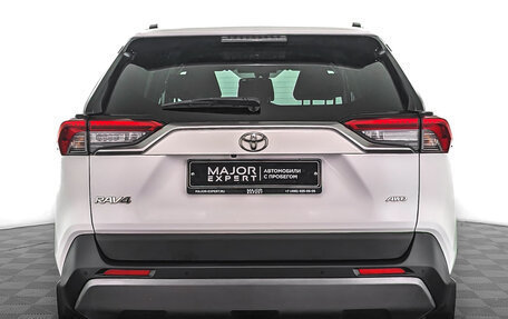 Toyota RAV4, 2022 год, 3 350 000 рублей, 6 фотография