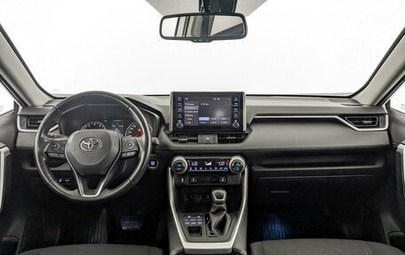 Toyota RAV4, 2022 год, 3 350 000 рублей, 14 фотография