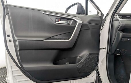 Toyota RAV4, 2022 год, 3 350 000 рублей, 19 фотография