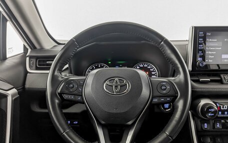 Toyota RAV4, 2022 год, 3 350 000 рублей, 21 фотография