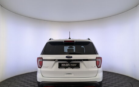 Ford Explorer VI, 2017 год, 2 636 000 рублей, 6 фотография
