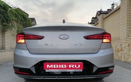 Hyundai Elantra VI рестайлинг, 2019 год, 1 800 000 рублей, 3 фотография