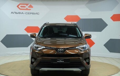 Toyota RAV4, 2017 год, 2 290 000 рублей, 2 фотография