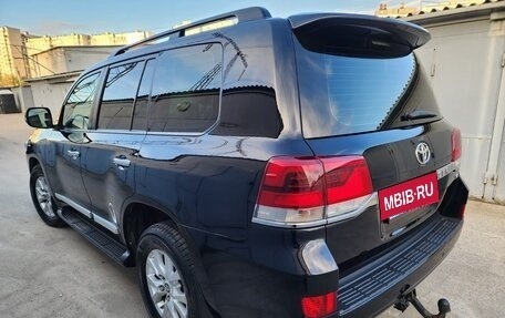 Toyota Land Cruiser 200, 2015 год, 6 650 000 рублей, 7 фотография