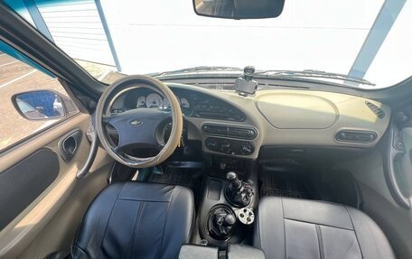 Chevrolet Niva I рестайлинг, 2006 год, 350 000 рублей, 5 фотография