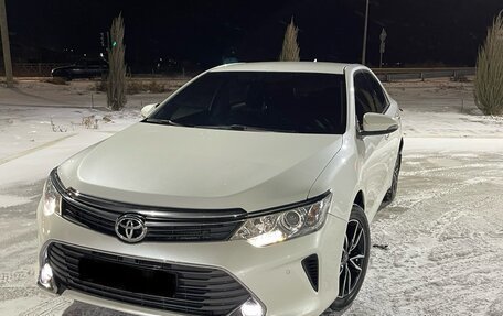 Toyota Camry, 2015 год, 1 870 000 рублей, 3 фотография