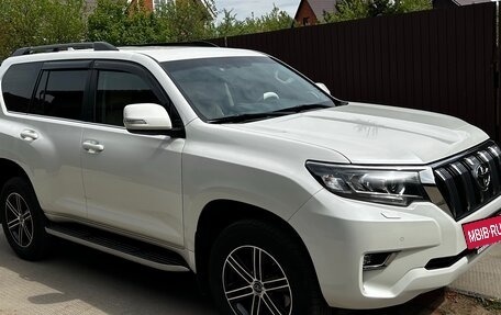 Toyota Land Cruiser Prado 150 рестайлинг 2, 2018 год, 5 700 000 рублей, 3 фотография