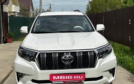 Toyota Land Cruiser Prado 150 рестайлинг 2, 2018 год, 5 700 000 рублей, 2 фотография