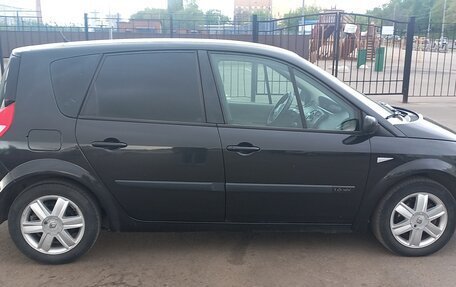 Renault Scenic III, 2004 год, 400 000 рублей, 2 фотография