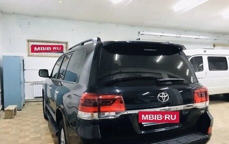Toyota Land Cruiser 200, 2016 год, 8 000 000 рублей, 3 фотография