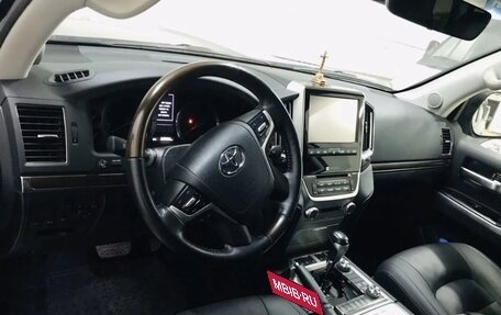 Toyota Land Cruiser 200, 2016 год, 8 000 000 рублей, 6 фотография