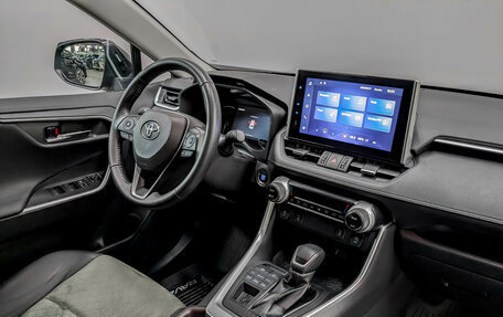 Toyota RAV4, 2023 год, 4 100 000 рублей, 9 фотография