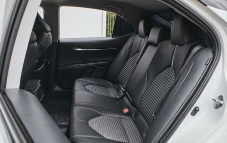 Toyota Camry, 2021 год, 3 299 000 рублей, 11 фотография