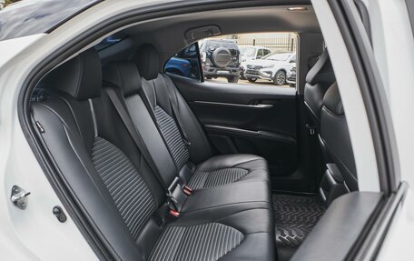 Toyota Camry, 2021 год, 3 299 000 рублей, 9 фотография