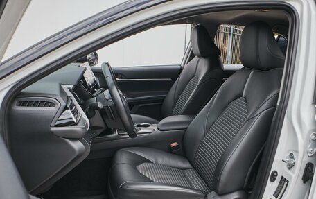 Toyota Camry, 2021 год, 3 299 000 рублей, 12 фотография