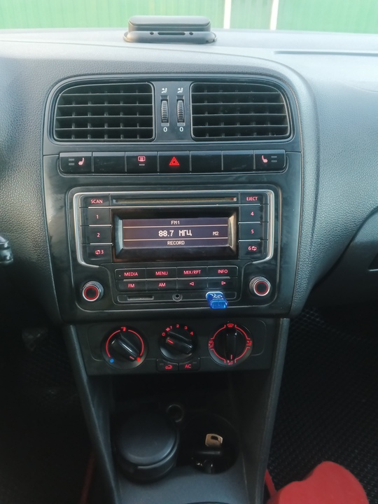 Volkswagen Polo V, 2014 год, 850 000 рублей, 10 фотография