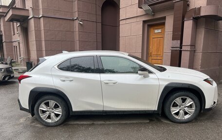 Lexus UX I, 2019 год, 2 600 000 рублей, 3 фотография