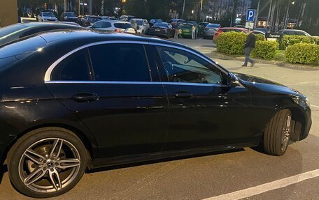 Mercedes-Benz E-Класс, 2019 год, 3 350 000 рублей, 2 фотография