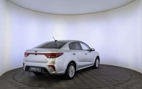 KIA Rio IV, 2018 год, 1 300 000 рублей, 5 фотография