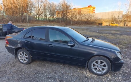 Mercedes-Benz C-Класс, 2004 год, 600 000 рублей, 5 фотография
