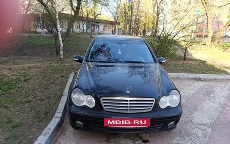 Mercedes-Benz C-Класс, 2004 год, 600 000 рублей, 2 фотография
