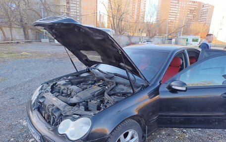 Mercedes-Benz C-Класс, 2004 год, 600 000 рублей, 9 фотография