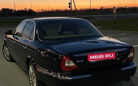 Jaguar XJ III (X350), 2007 год, 2 150 000 рублей, 7 фотография