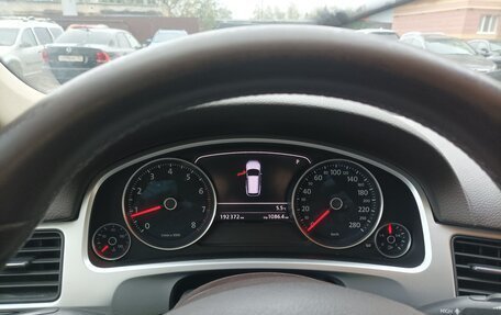 Volkswagen Touareg III, 2012 год, 1 650 000 рублей, 4 фотография
