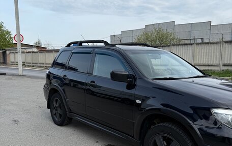 Mitsubishi Outlander III рестайлинг 3, 2006 год, 700 000 рублей, 7 фотография