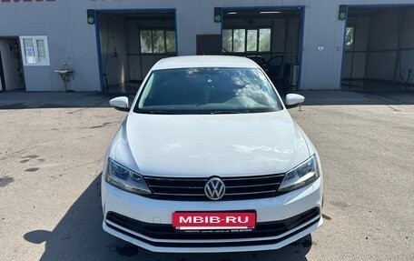 Volkswagen Jetta VI, 2016 год, 1 090 000 рублей, 2 фотография