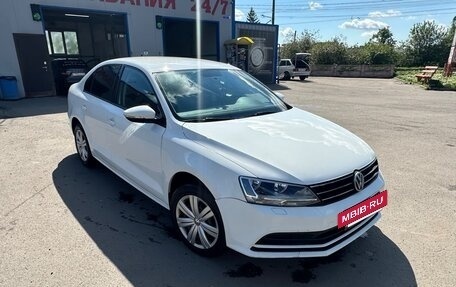 Volkswagen Jetta VI, 2016 год, 1 090 000 рублей, 3 фотография