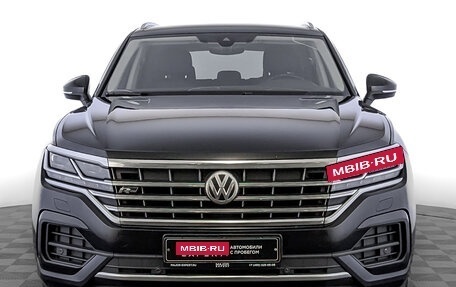 Volkswagen Touareg III, 2018 год, 4 445 000 рублей, 2 фотография