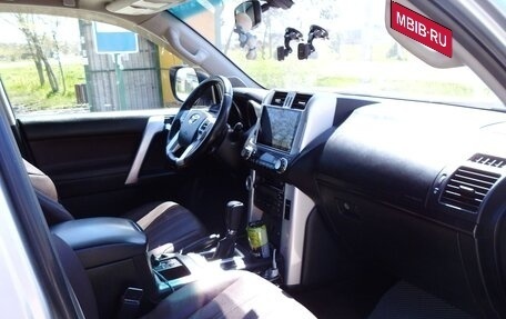 Toyota Land Cruiser Prado 150 рестайлинг 2, 2010 год, 2 650 000 рублей, 9 фотография