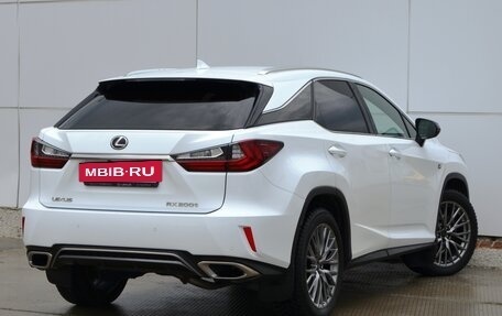 Lexus RX IV рестайлинг, 2017 год, 3 600 000 рублей, 6 фотография