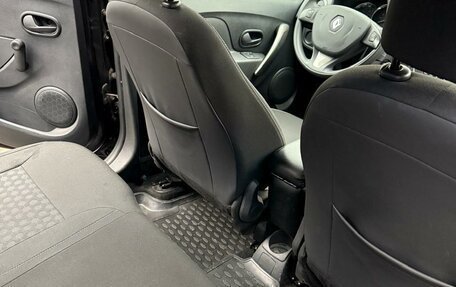 Renault Logan II, 2018 год, 1 200 000 рублей, 7 фотография