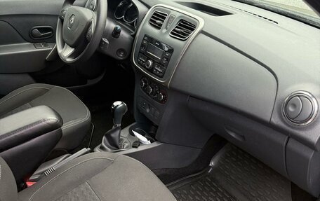 Renault Logan II, 2018 год, 1 200 000 рублей, 8 фотография