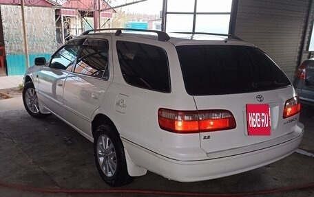 Toyota Camry, 1986 год, 620 000 рублей, 6 фотография