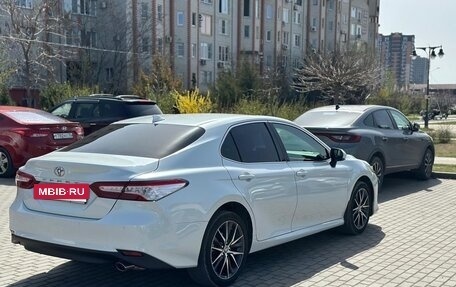 Toyota Camry, 2021 год, 3 600 000 рублей, 6 фотография