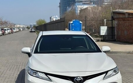 Toyota Camry, 2021 год, 3 600 000 рублей, 2 фотография