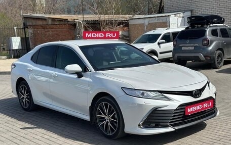 Toyota Camry, 2021 год, 3 600 000 рублей, 4 фотография