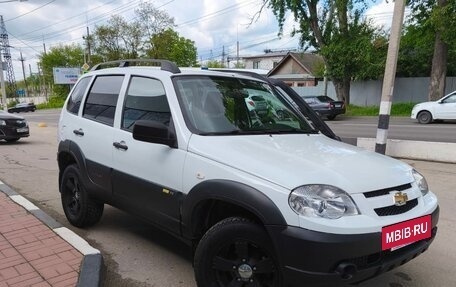 Chevrolet Niva I рестайлинг, 2017 год, 737 564 рублей, 7 фотография
