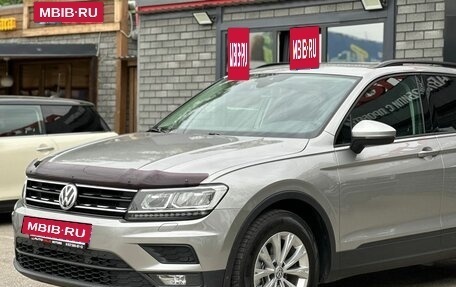 Volkswagen Tiguan II, 2020 год, 2 396 000 рублей, 2 фотография