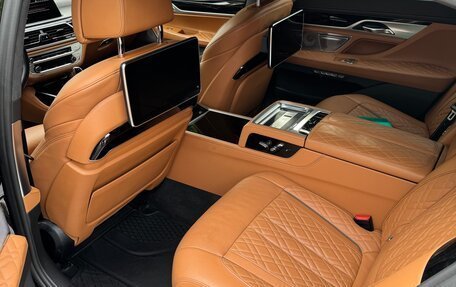 BMW 7 серия, 2019 год, 7 500 000 рублей, 6 фотография