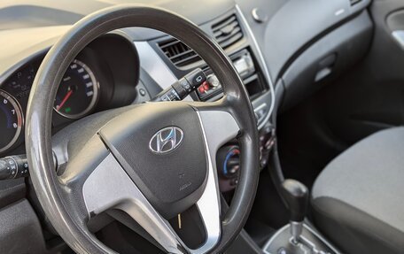 Hyundai Solaris II рестайлинг, 2011 год, 630 000 рублей, 10 фотография