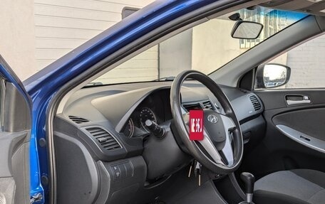 Hyundai Solaris II рестайлинг, 2011 год, 630 000 рублей, 11 фотография