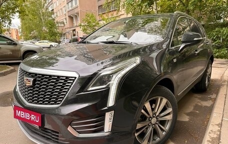 Cadillac XT5 I рестайлинг, 2021 год, 4 015 000 рублей, 2 фотография