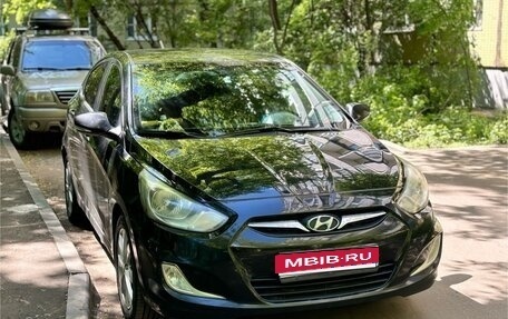 Hyundai Solaris II рестайлинг, 2011 год, 710 000 рублей, 1 фотография