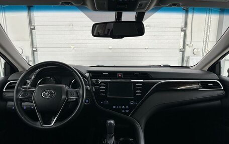 Toyota Camry, 2020 год, 3 179 000 рублей, 10 фотография