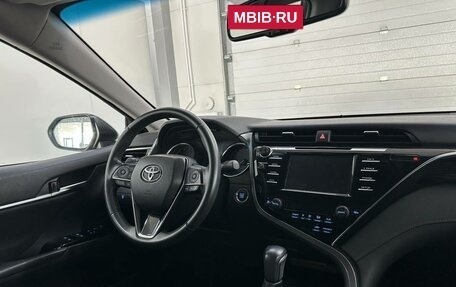 Toyota Camry, 2020 год, 3 179 000 рублей, 9 фотография