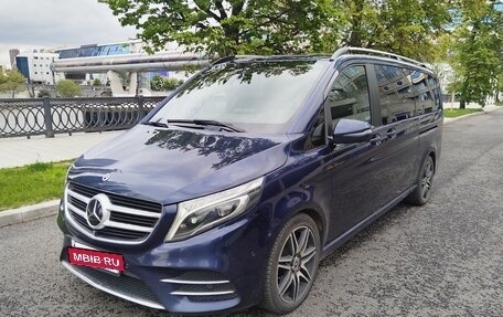 Mercedes-Benz V-Класс, 2018 год, 4 150 000 рублей, 3 фотография